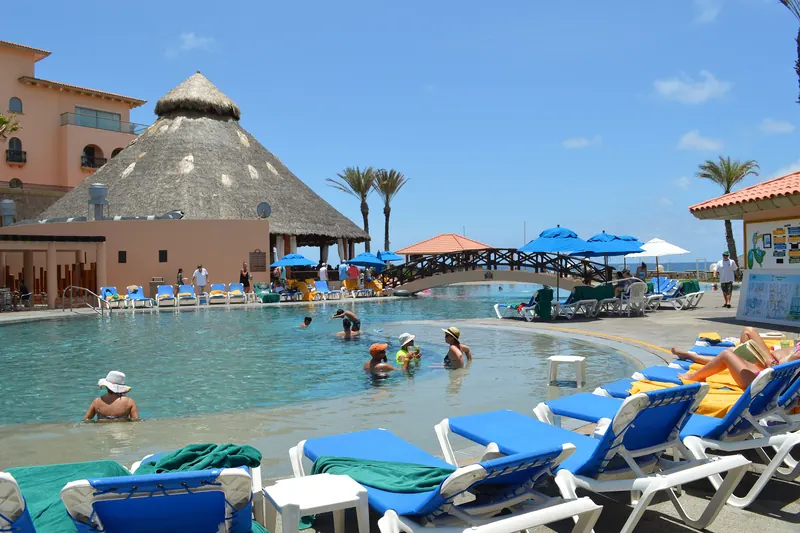 Zona de albercas de Royal Solaris Los Cabos