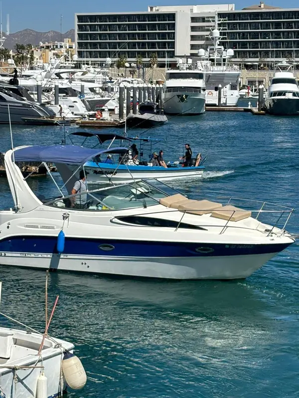 Yate privado Bayliner 30 en Cabo San Lucas