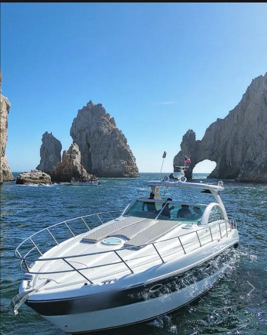 Maxum 45, yate deportivo en renta privada en Cabo San Lucas